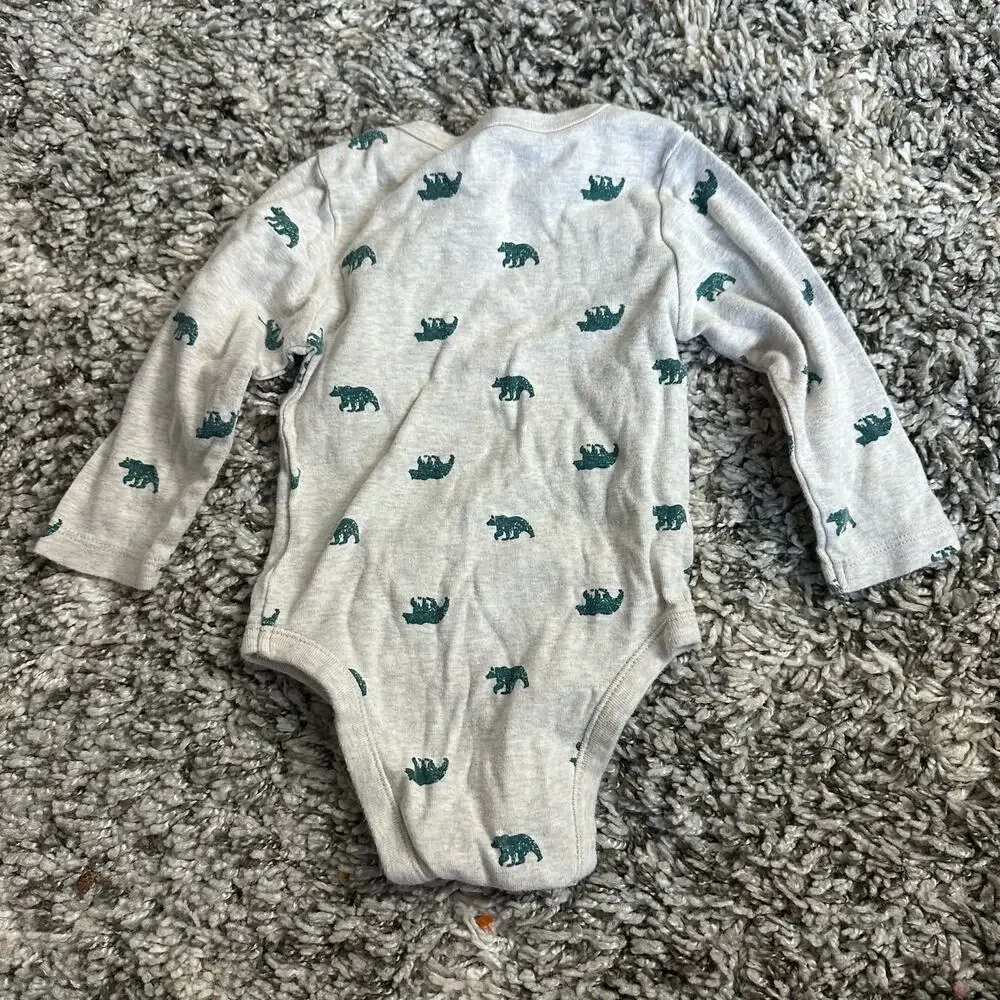 Old Navy Bear Print Onesie Bodysuit Gender Neutral Baby 12-18 Months Long Sleeve